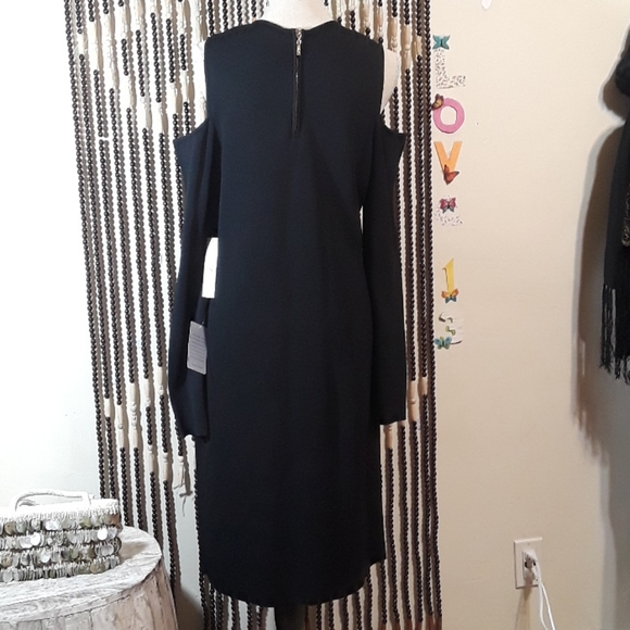 #00056.Classy Eliza Dress - Picture 3 of 14